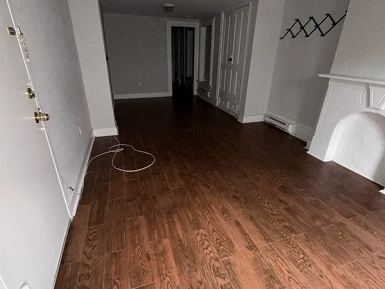 811 Washington St #BASEMENT — Photo 4
