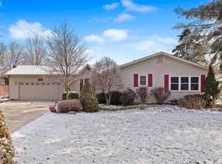 1014 S Hollywood Blvd, McHenry, IL 60050