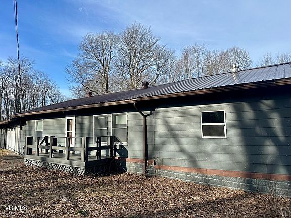 5th image of 2924 Lark Rd