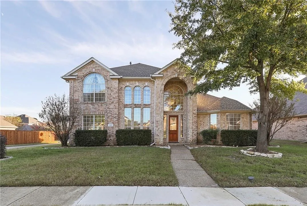4 bed, 3.0 bath, 3177 sqft, $3,300 — Photo 1