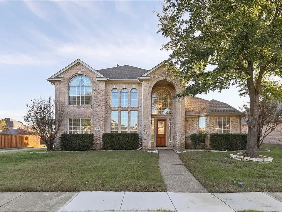 1313 Bradbury Dr