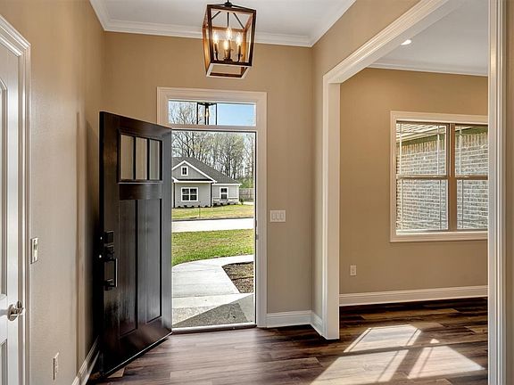 5th image of 107 Timber Creek Dr