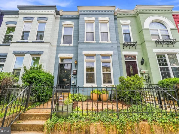 1327 Emerald St NE, Washington, DC 20002