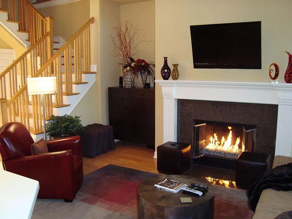 4 bed, 2.5 bath, 2475 sqft, $2,995 — Photo 4