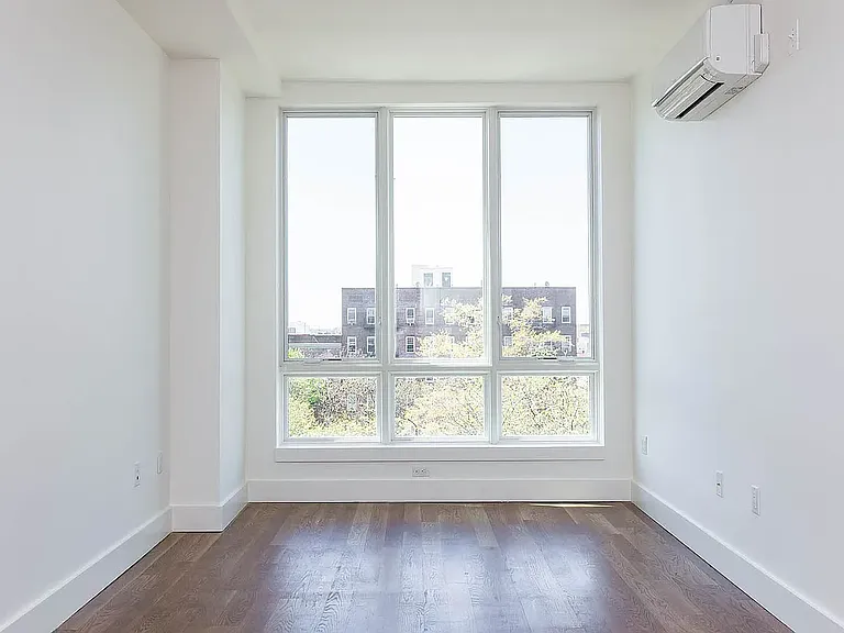 581 Ocean Pkwy #4K — Photo 7