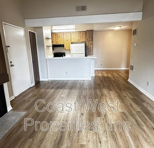 9249 Village Glen Dr #204 — Photo 3