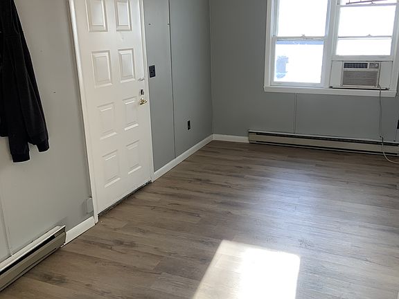 3rd image of 16 E Main St APT 1C