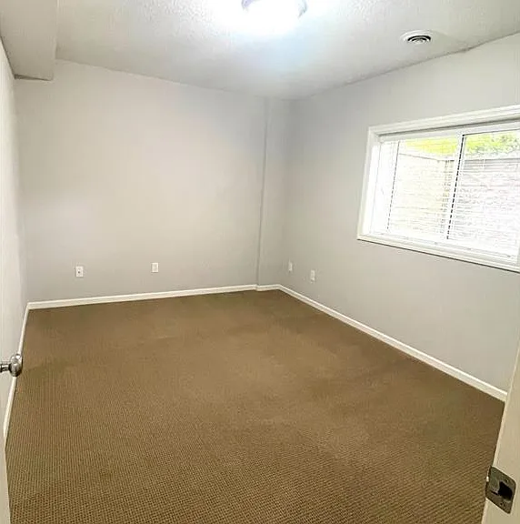 11331 Stratton Ave — Photo 5
