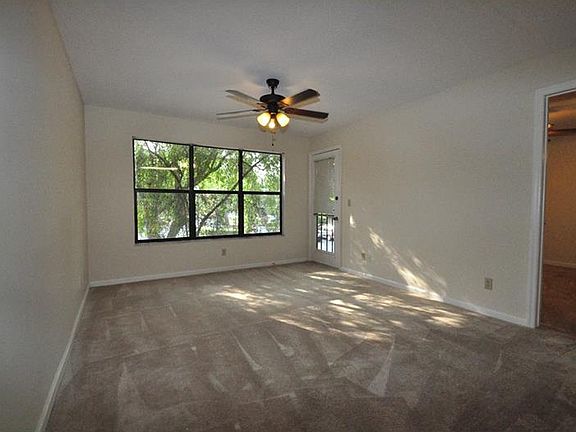 4th image of 8628 Bonaire Bay Ln APT 202