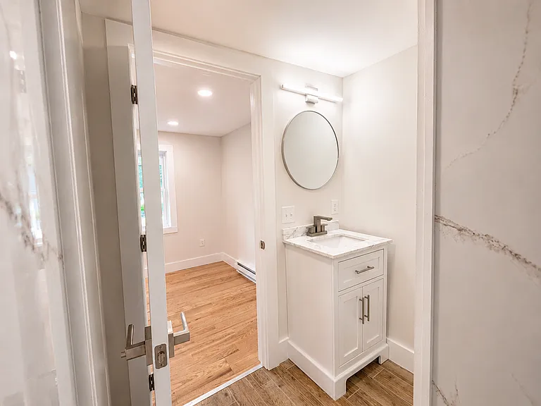 10-12 H St — Photo 31