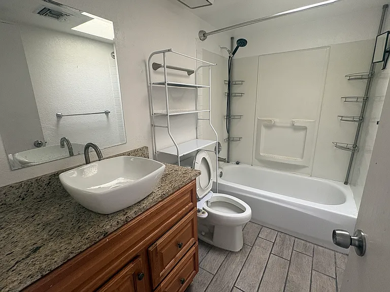 5608 E 26th St #1 — Photo 9