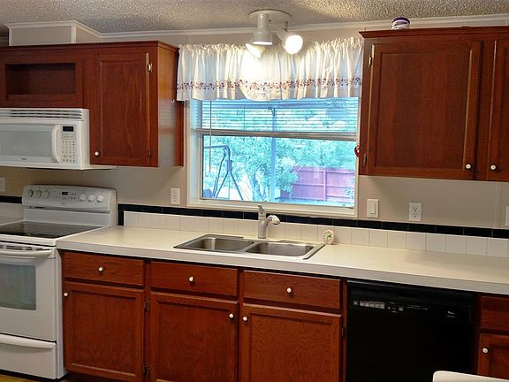 3rd image of 12280 Ailanthus Dr