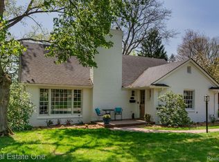 204 Charles Rd, Rochester, MI 48307