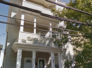 194 Sherman St #3, Cambridge, MA 02140