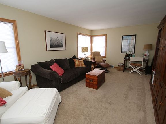 4th image of 9105 W Park Hill Ave
