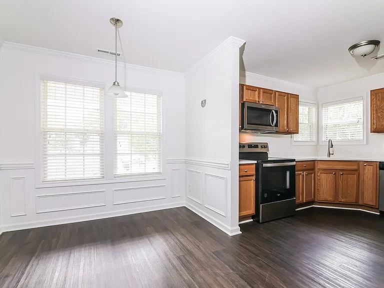 3600 Saguaro Ct — Photo 6