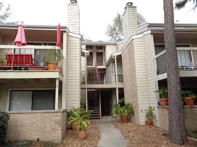2 bed, 2.0 bath, 1106 sqft, $1,300 — Photo 4