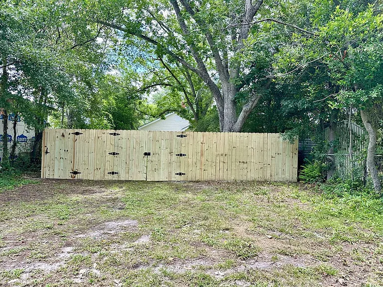 1011 S 7th St — Photo 30