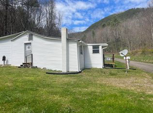823 Fire Tower Rd, Mountain City, TN 37683