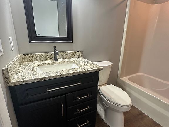 2nd image of 47 Coulter St #1