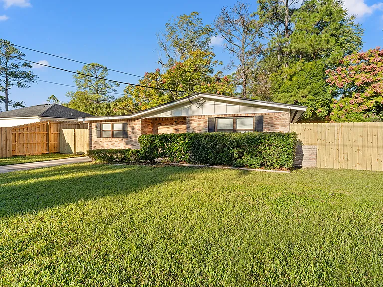 10172 Melanie Ave — Photo 3