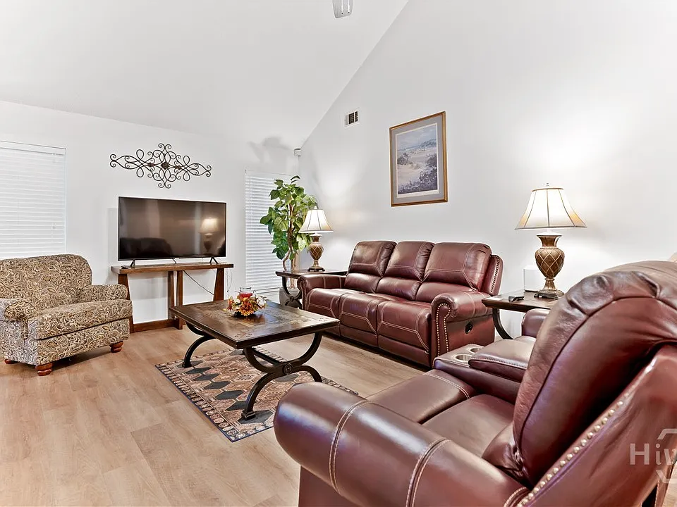 3 Tally Ho Ct #FURNISHED