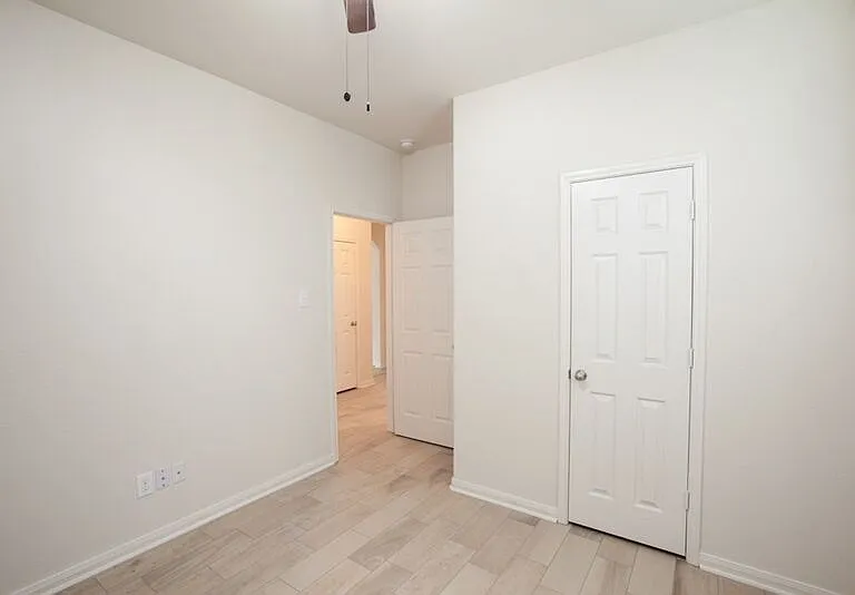 128 Tennyson St — Photo 17