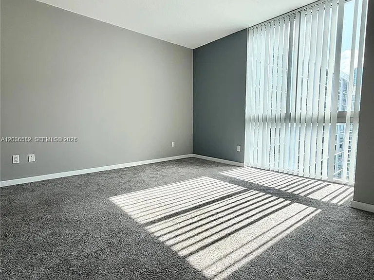 335 Biscayne Blvd #4200 — Photo 18