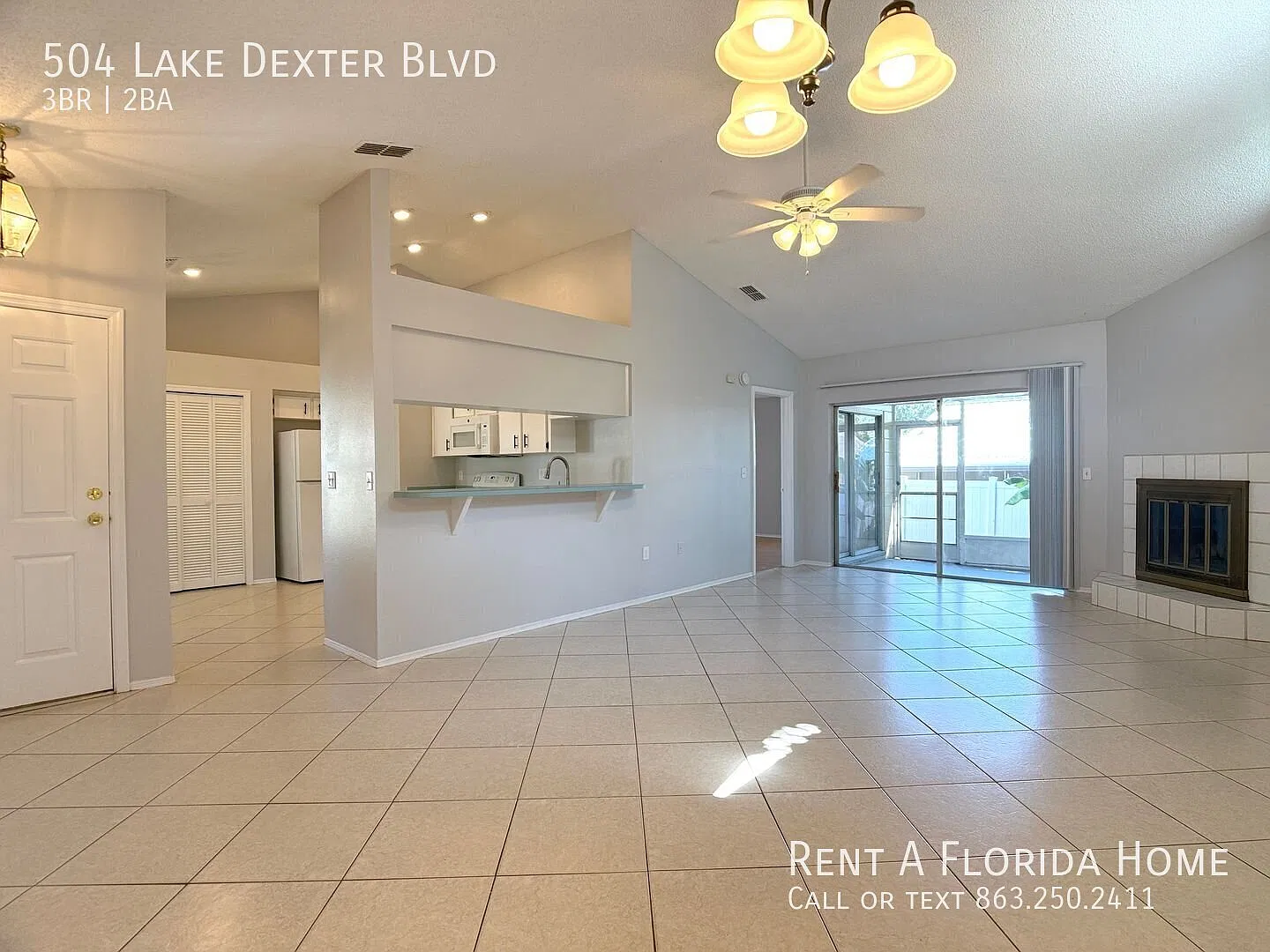Move-In Ready! Fresh Interior Paint! Fenced Yard! Pet Friendly! — Photo 3