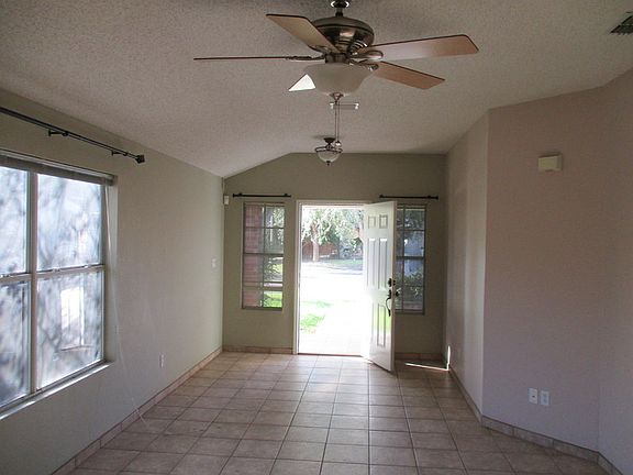 2nd image of 3409 San Esteban