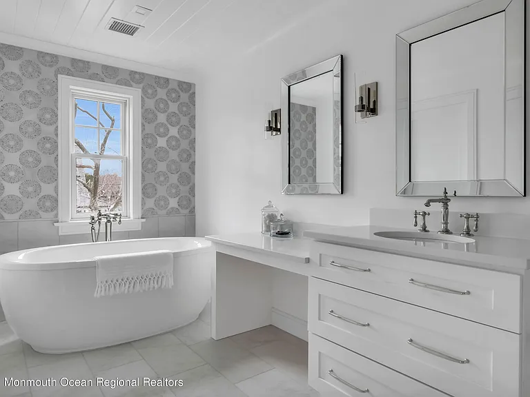 27 Tuttle Ave — Photo 24