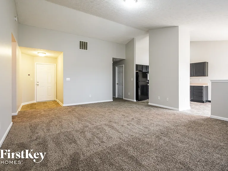 11638 Lone Pine Cir — Photo 3