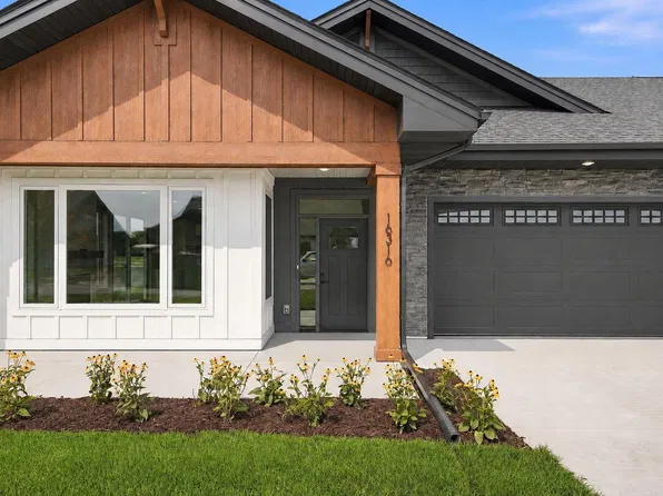 16322 Esprit Ct, Lakeville, MN 55044