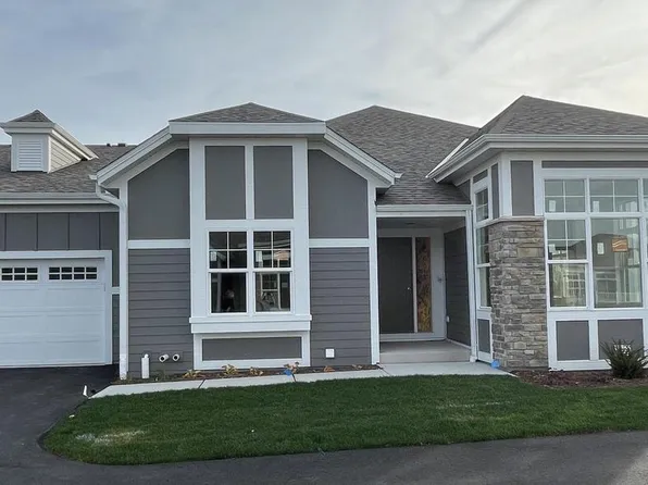 856 North Verona CIRCLE #19, Grafton, WI 53024