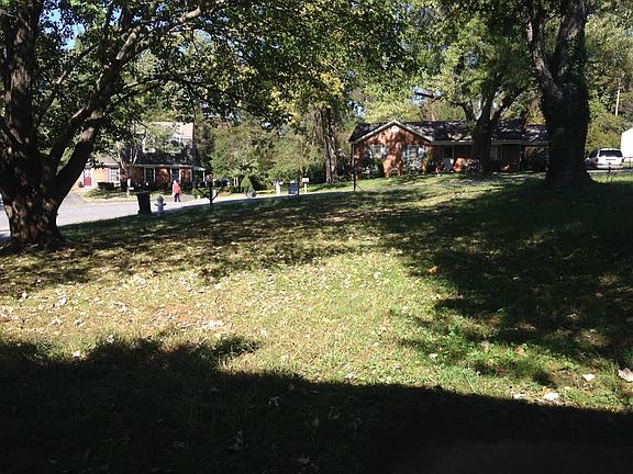 4th image of 101 Hampden Dr #1