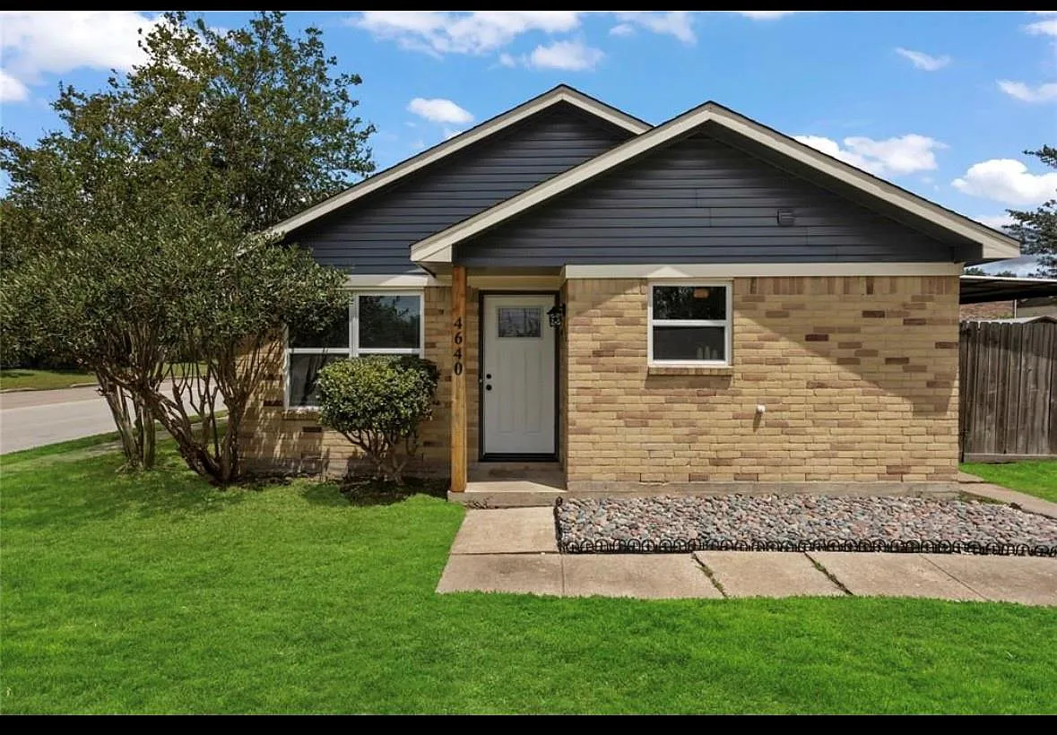 3 bed, 1.0 bath, 1069 sqft, $1,900 — Photo 3