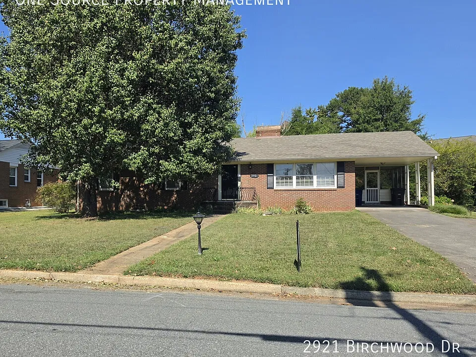 2921 Birchwood Dr
