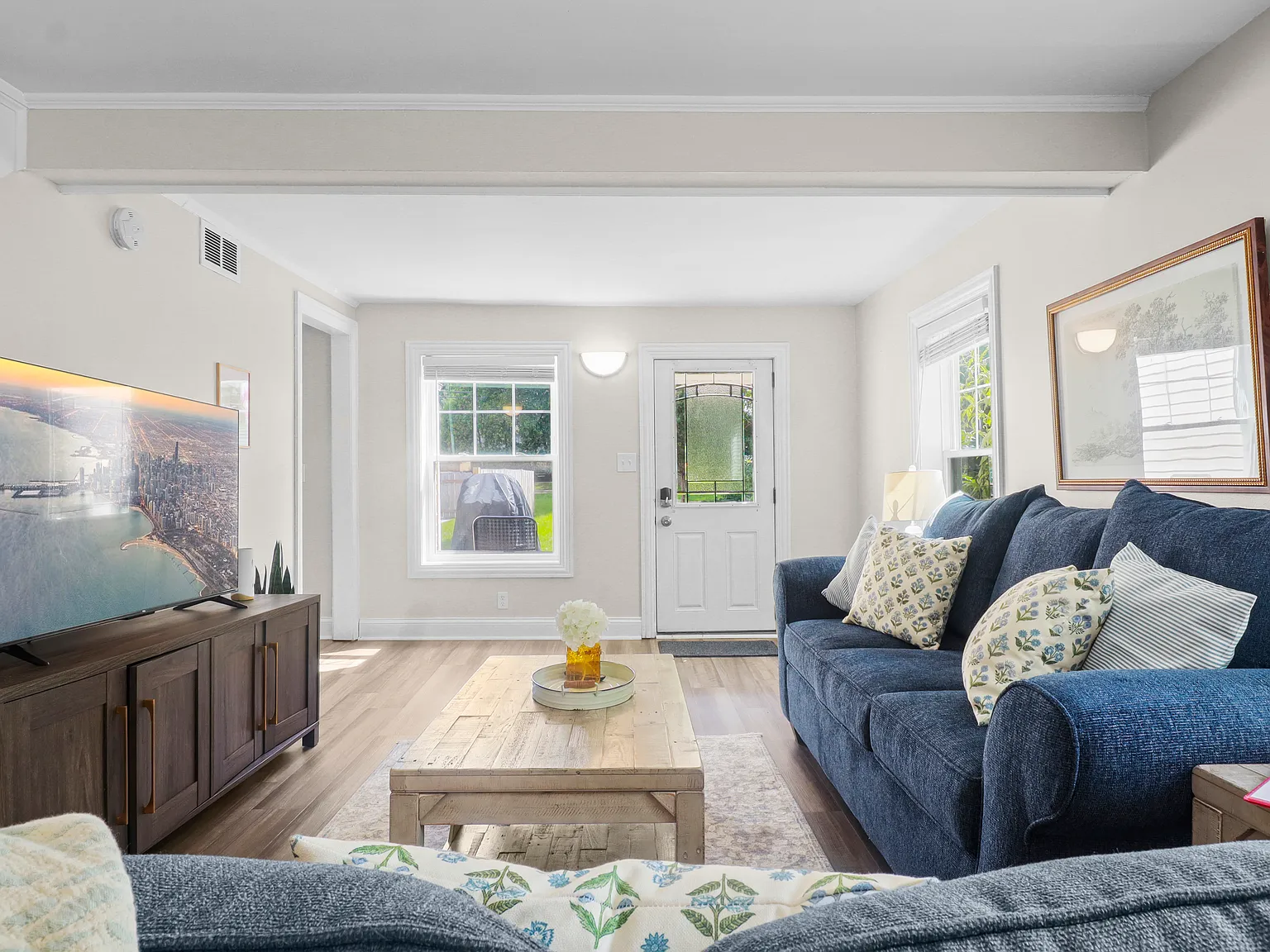 2 bed, 1200 sqft, $3,000 — Photo 3