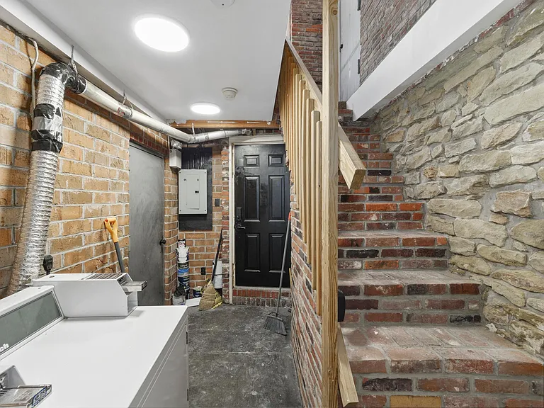 3401 Butler St #1 — Photo 25