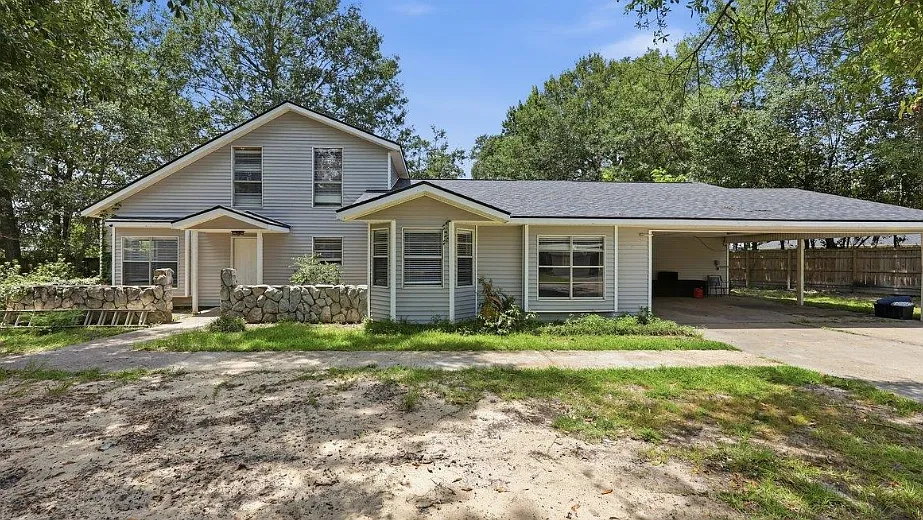 415 County Road 758 - 1 — Photo 1