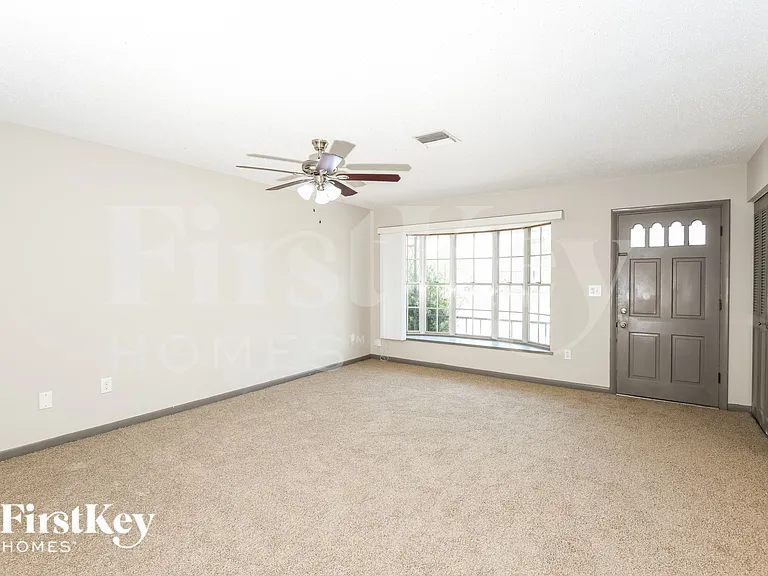 772 Cadez St NE — Photo 2