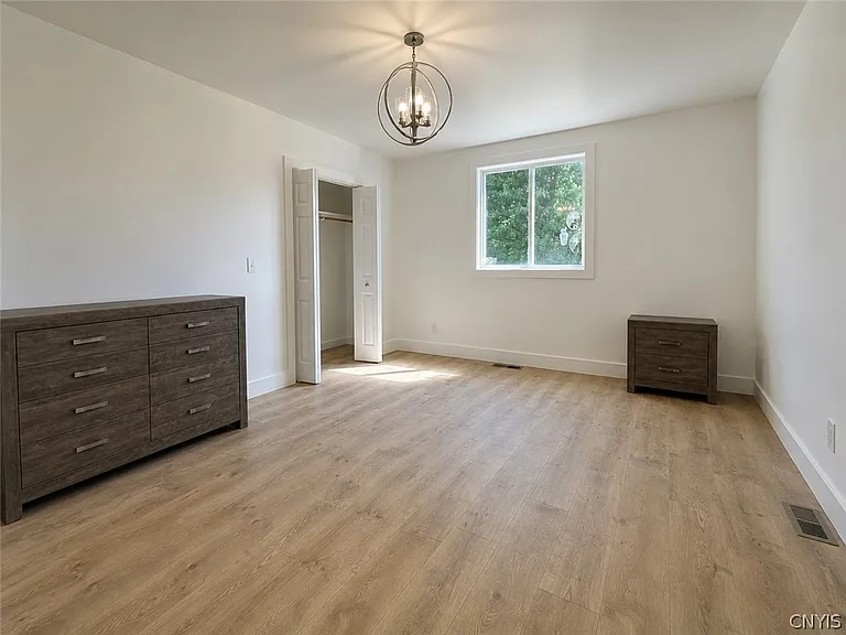 10 Parkside Ct #8 — Photo 14