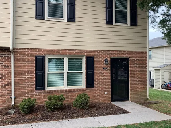 1704 Emerald St, Blacksburg, VA 24060