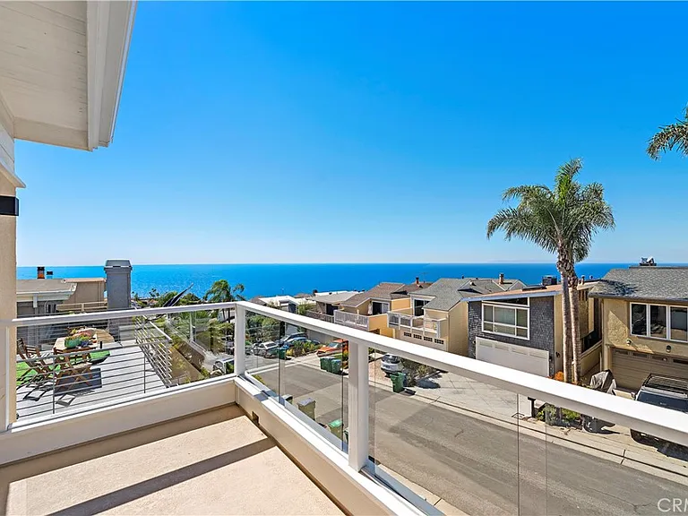 882 Acapulco St — Photo 7