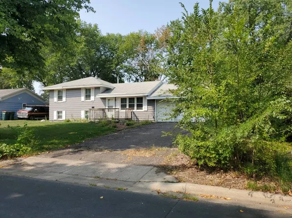11540 Kerry St NW, Coon Rapids, MN 55433
