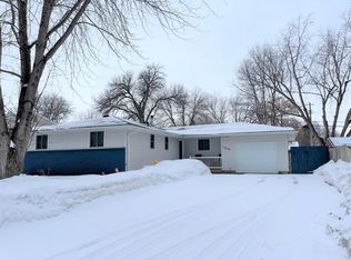 1916 Pine St, Hastings, MN 55033