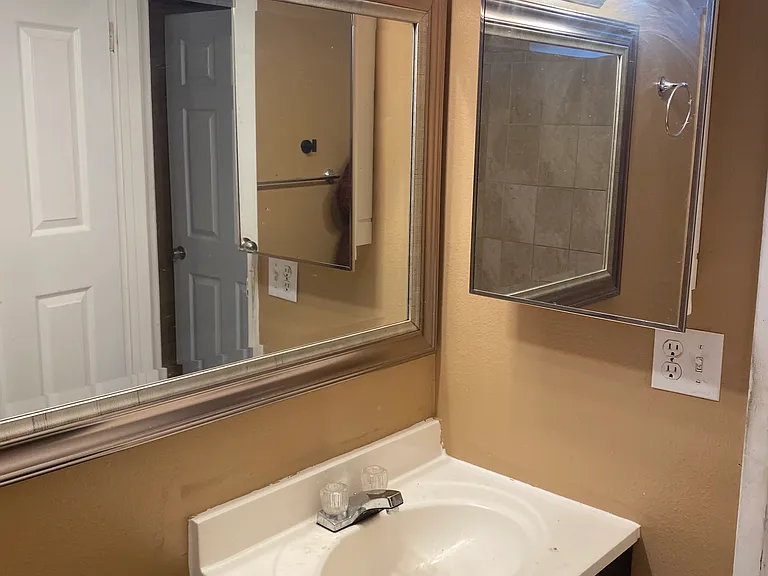 16510 Lakeshore Dr — Photo 16