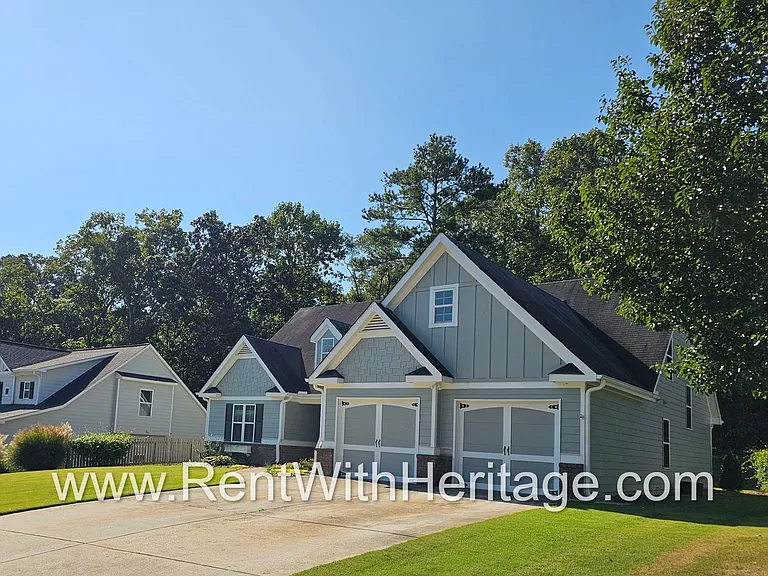 182 Saddleridge Dr — Photo 2