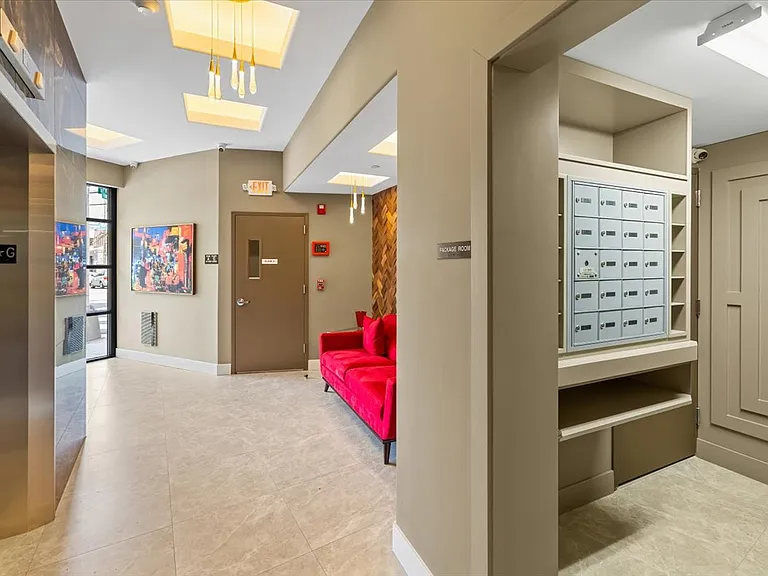 4237 Bergen Tpke #4B — Photo 3