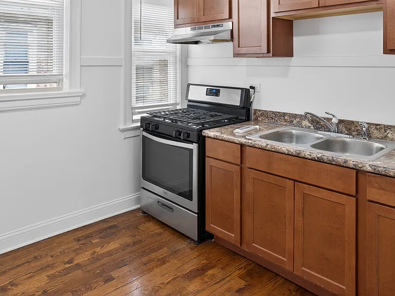 153 N Mason Ave #2W — Photo 10